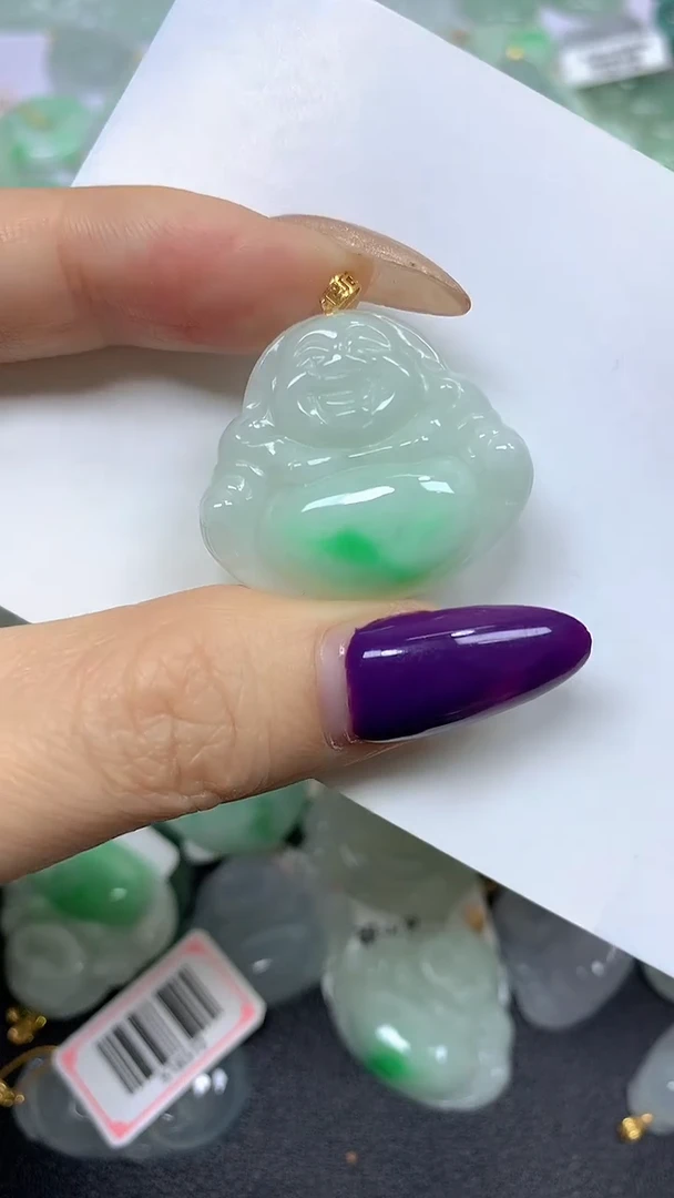 颈饰18K金镶嵌翡翠