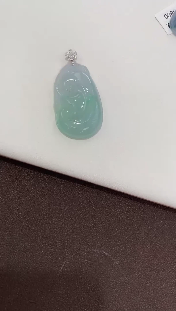 翡翠18K金镶嵌吊坠(赠链)天然缅甸A货翡翠