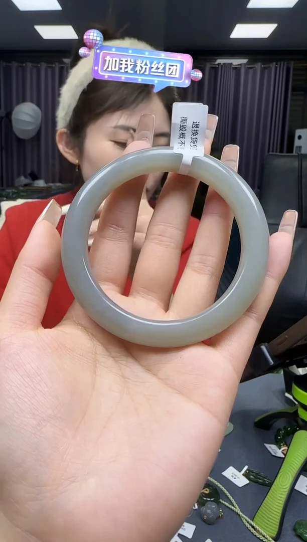 【闪购商品】和田玉手镯未镶嵌62