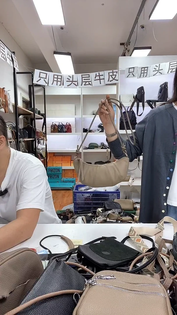 头层牛皮牛角包卡其