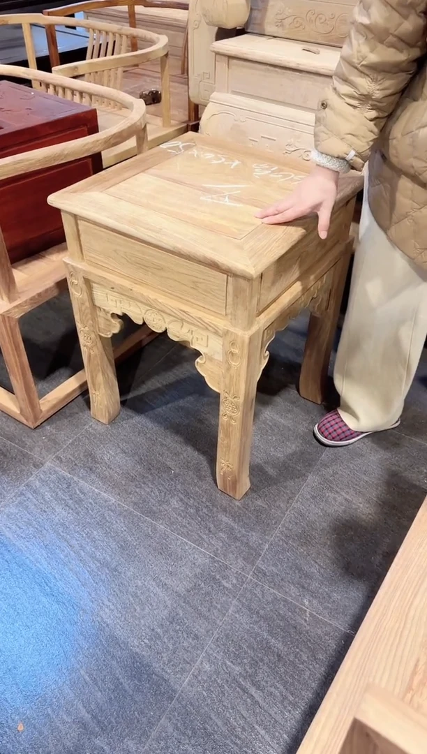 花梨木类家具国标红木刺猬紫檀边几（毛胚有白皮树结烂疤