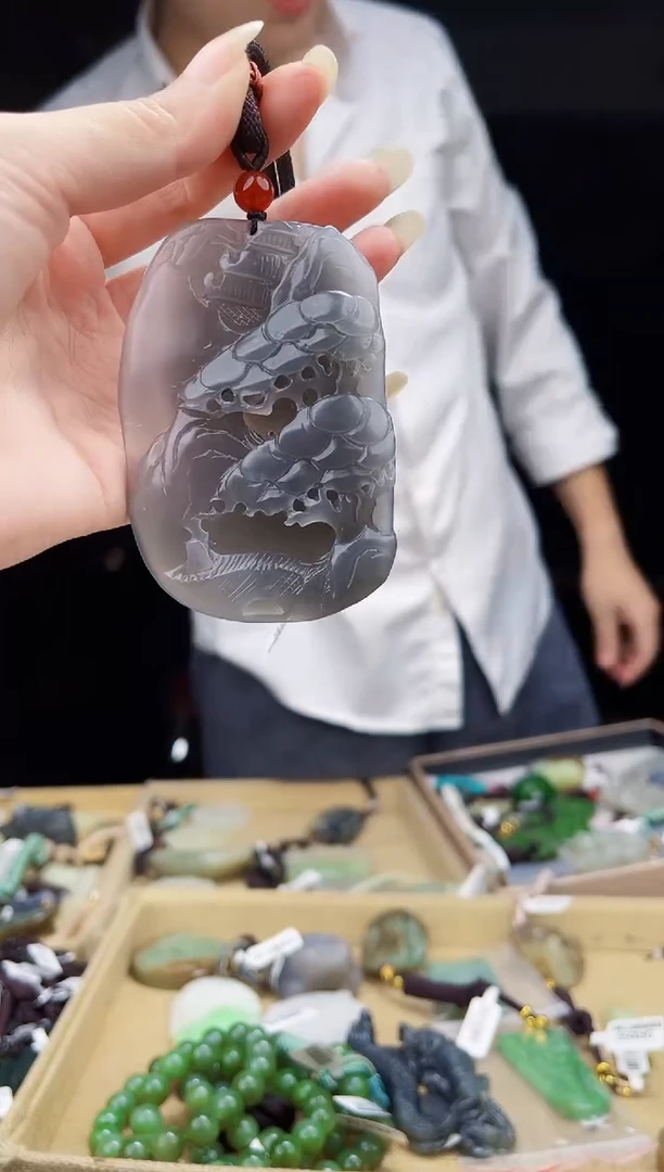 颈饰未镶嵌和田玉1