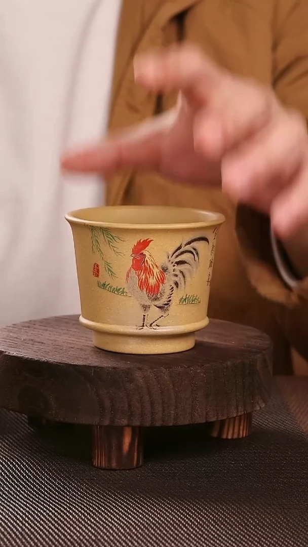 茶杯紫砂黄段金鸡报喜紫砂手工刻绘主人杯150CC