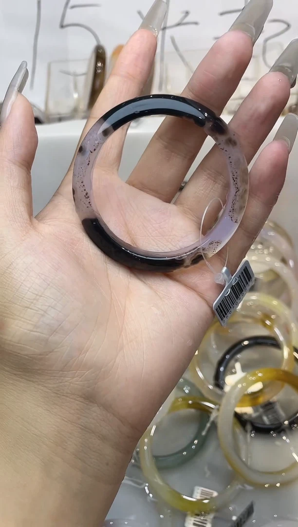 玛瑙/玉髓手镯未镶嵌51圈口