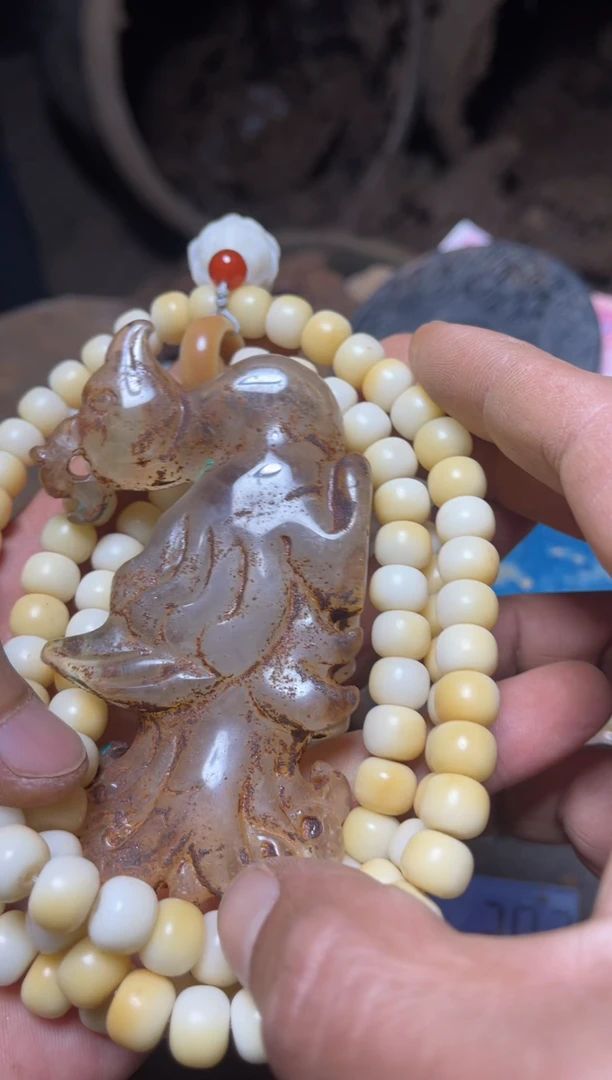 白玉菩提吊坠47821752785787858874