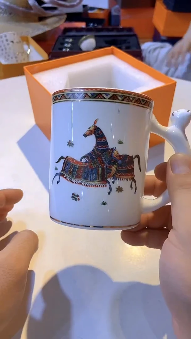 杯鸿辉家品牌瓷器，京东包邮！