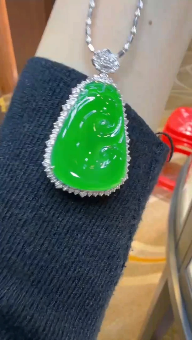 吊坠(不含链)18K金镶嵌翡翠多样性团购发一件