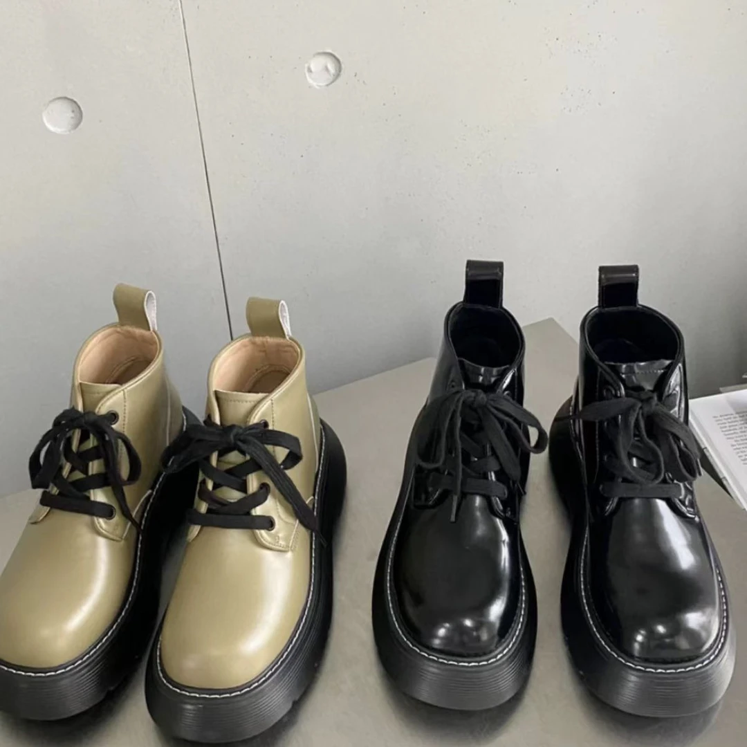 「年终清仓」英伦复古厚底马丁靴2203-3