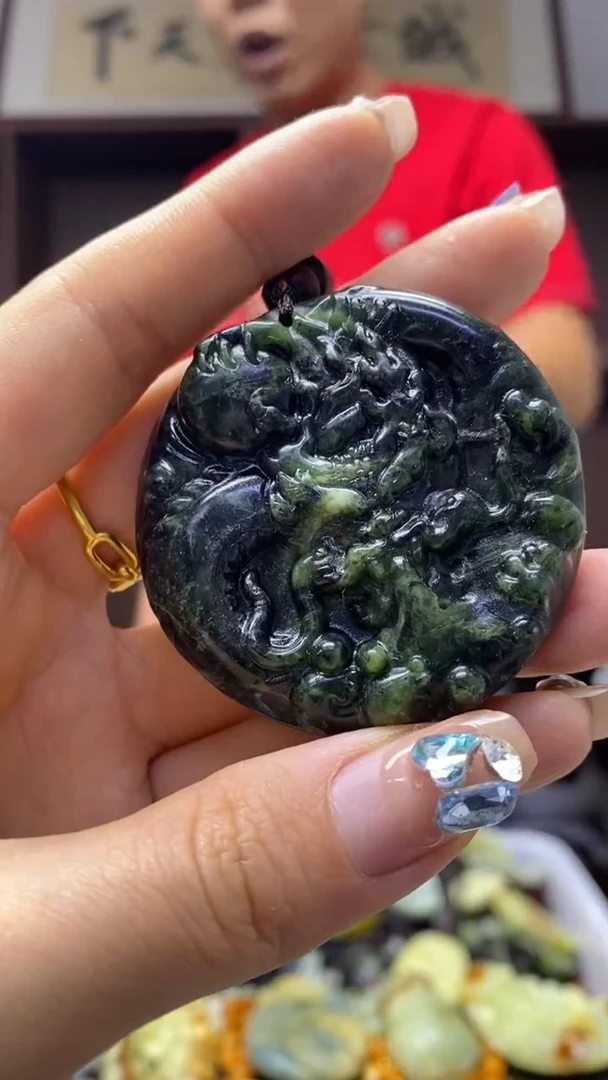 未镶嵌岫玉挂件