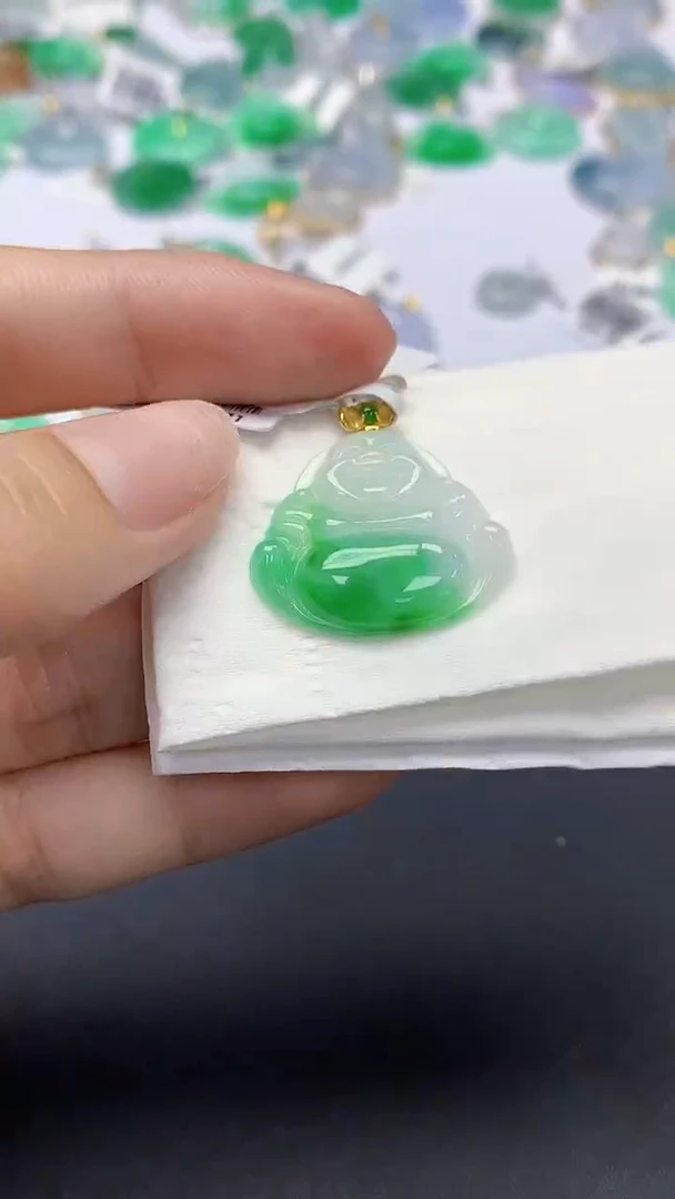 翡翠18K金镶嵌颈饰天然缅甸a货翡翠