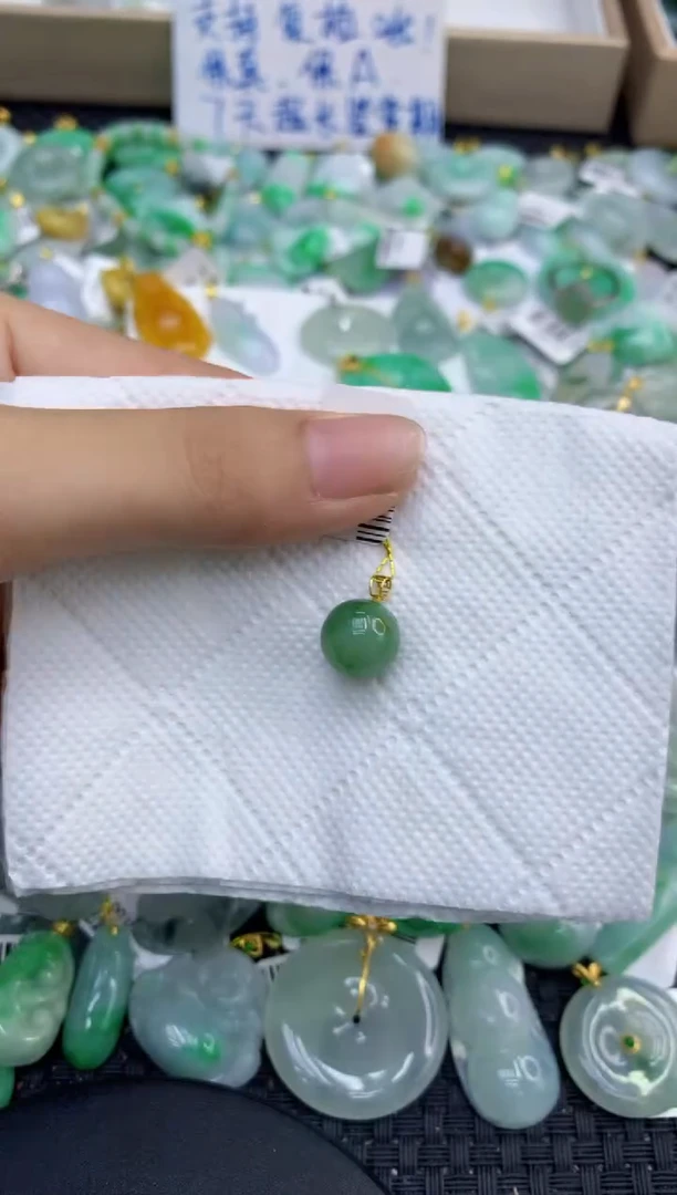 颈饰未镶嵌翡翠天然缅甸A货翡翠
