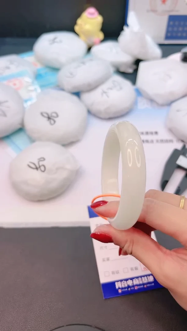 未镶嵌手镯和田玉14G65-60