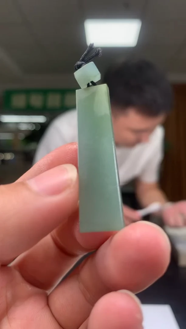 未镶嵌定制翡翠          *5