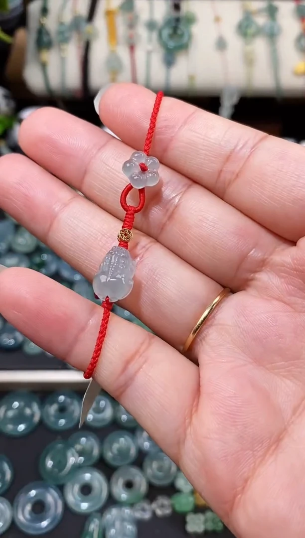 散珠翡翠貔貅小花手绳  手围15