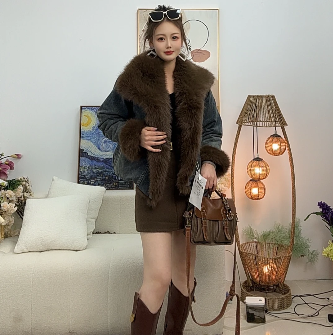 Y139区5822牛仔拼咖加绒女款冬季外套保暖女牛仔夹克棉服