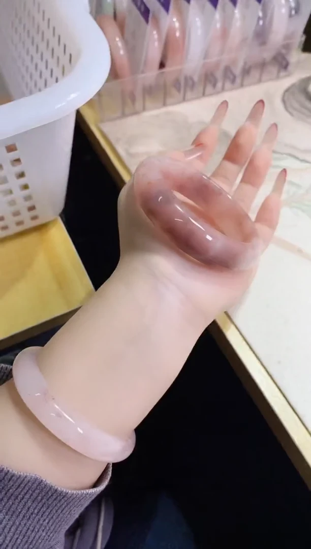 【闪购商品】石英质玉手镯未镶嵌381/58.4