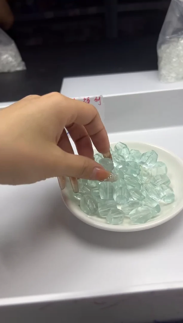 未镶嵌颈饰水晶w1703海蓝宝水晶切面桶珠*1个