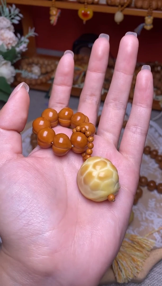 把件猴头核桃玻璃底柯基屁桃➕大富甲手捻