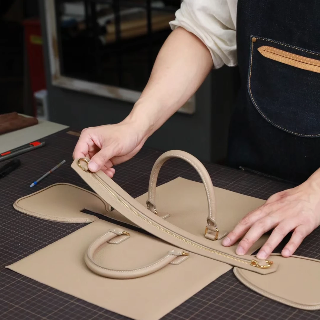 手工打造时尚真皮女包8