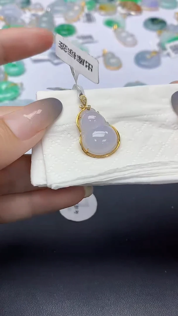 翡翠18K金镶嵌颈饰天然缅甸a货翡翠