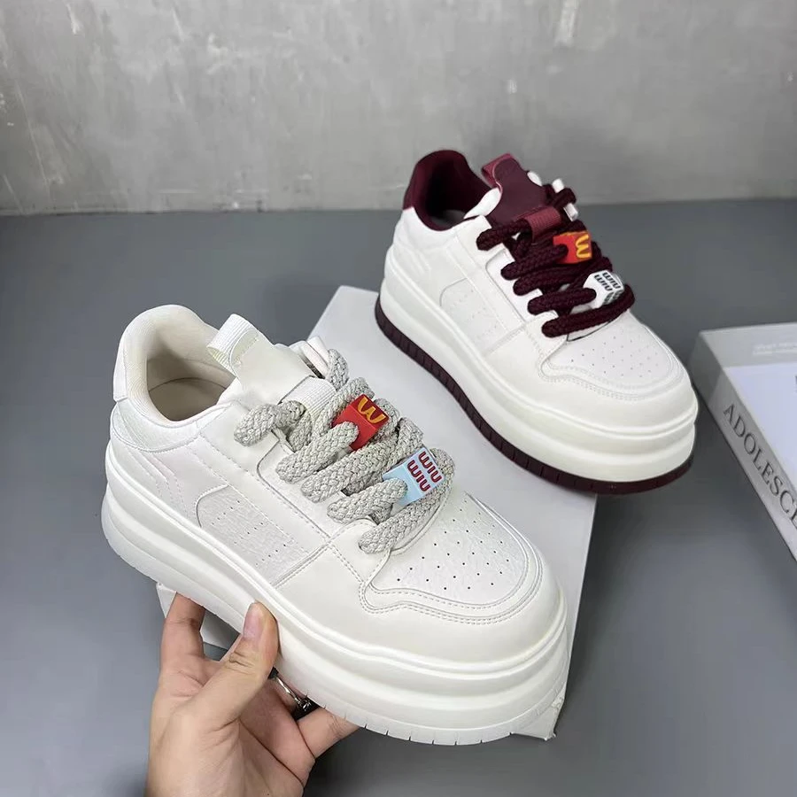 2025早秋新款超轻松糕厚底休闲运动增高时尚百搭女士小白鞋