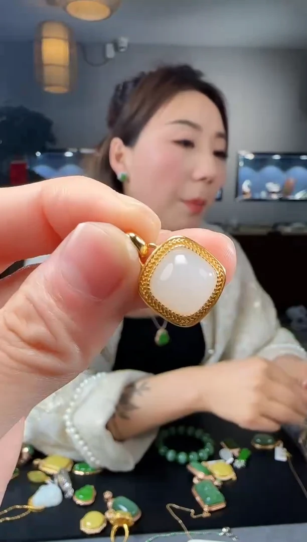 【闪购商品】和田玉吊坠(不含链)银S925镶嵌1