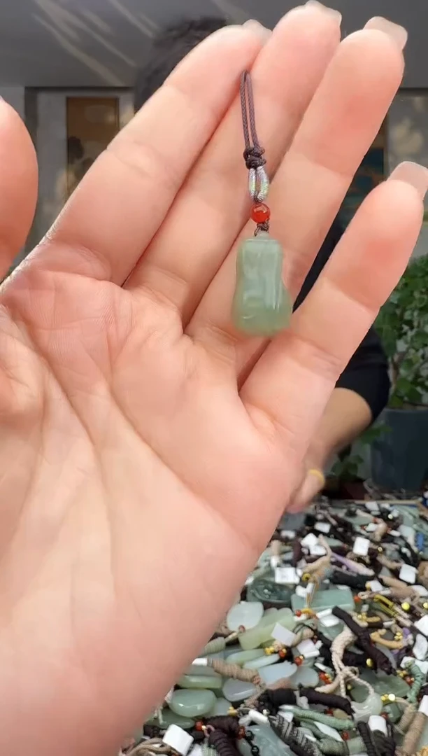 颈饰未镶嵌和田玉拍一发一多样性发货