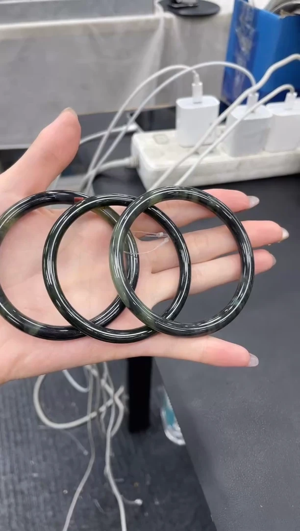 和田玉手镯未镶嵌多样性拍一发一56-61   z