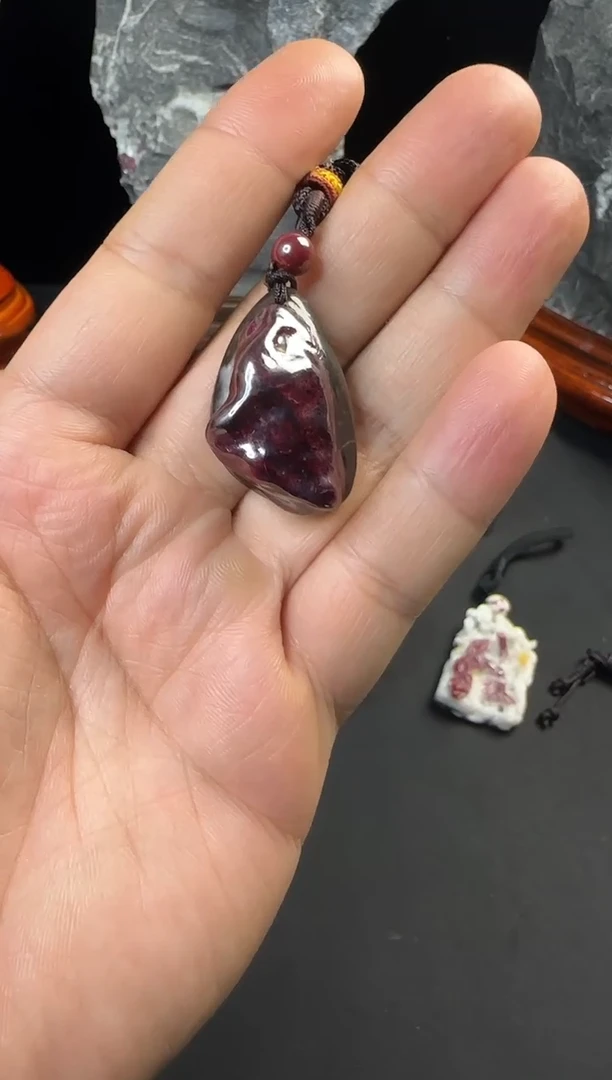 天然辰砂旭*天然朱砂晶体原石吊坠挂件