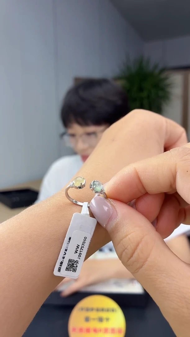 银S925镶嵌戒指翡翠111111111111