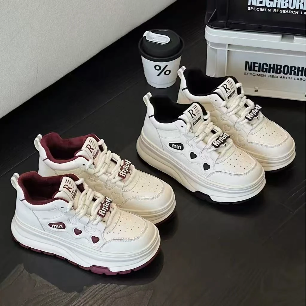 【年货品牌女鞋】潇洒一楼品牌加绒休闲鞋-8026