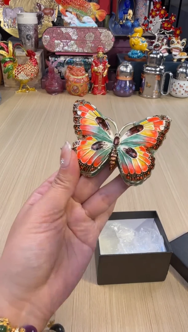 27七宝橙色蝴蝶