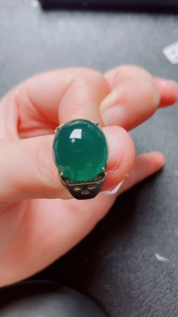 翡翠戒指银S925镶嵌1111