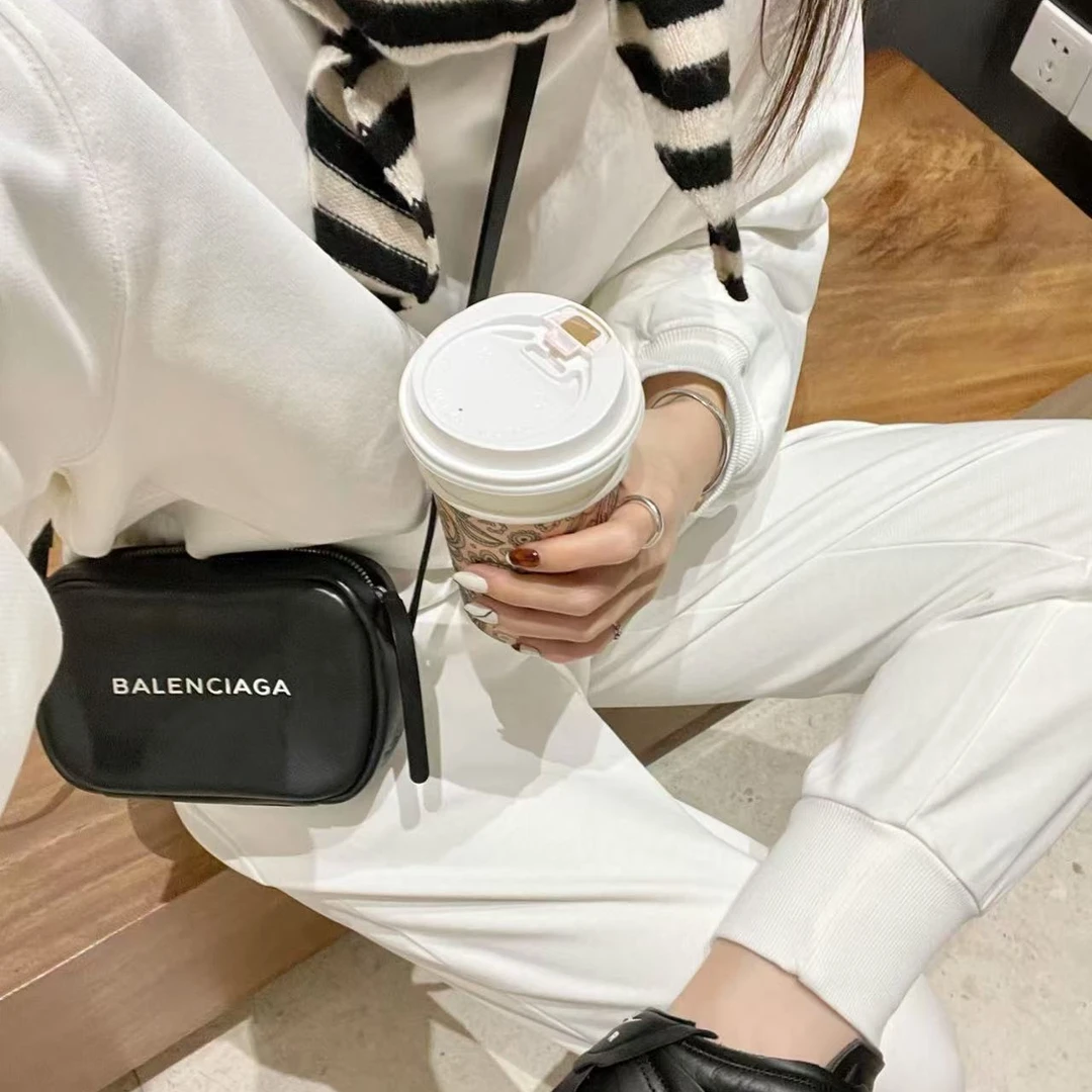 95新 Balenciaga/巴黎世家 坤球奢选巴黎世家相机包