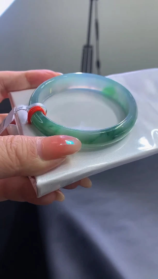 未镶嵌手镯翡翠H34 - 55.5 圈口- 贵妃