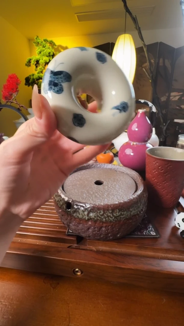 蝴蝶甜甜圈盖置
