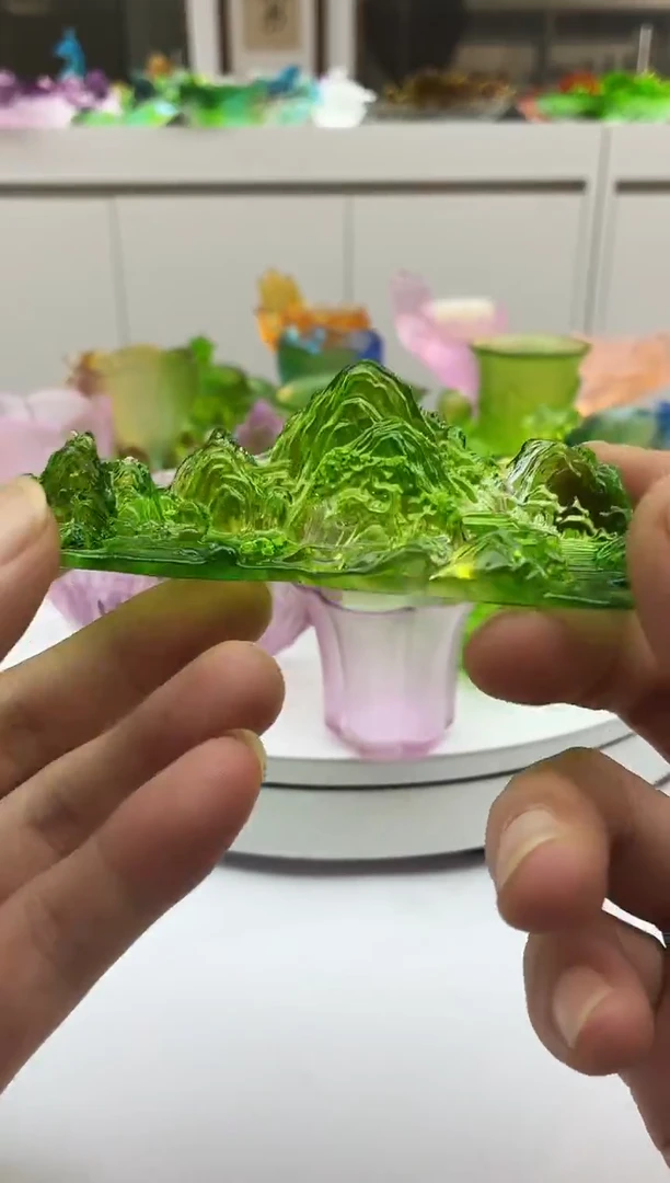 琉璃绿色山形笔架茶宠摆件11.5公分