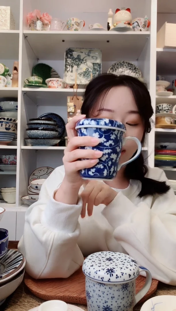 陶瓷日本进口藤花唐草盖杯