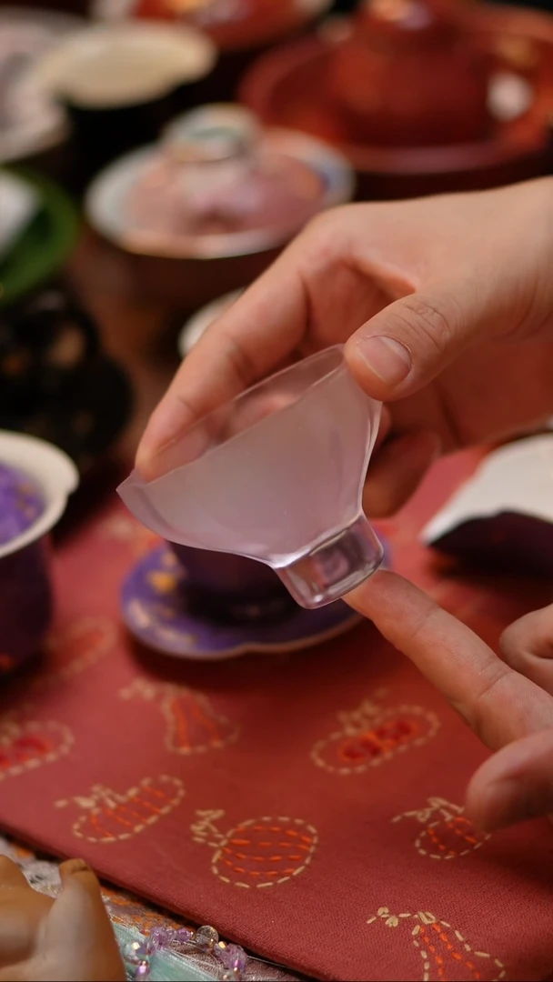 【闪购商品】紫色花口星空客杯