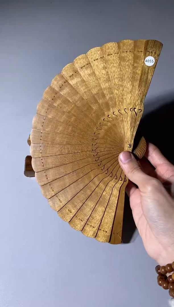 【闪购商品】金丝楠木雕405号15cm金丝楠木小叶桢楠扇子
