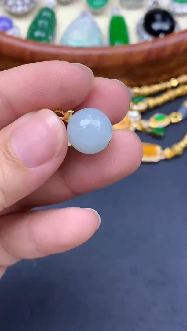 颈饰18K金镶嵌翡翠288-中国好珍宝