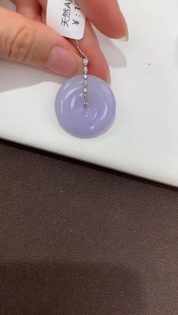 翡翠18K金镶嵌颈饰天然缅甸a货翡翠