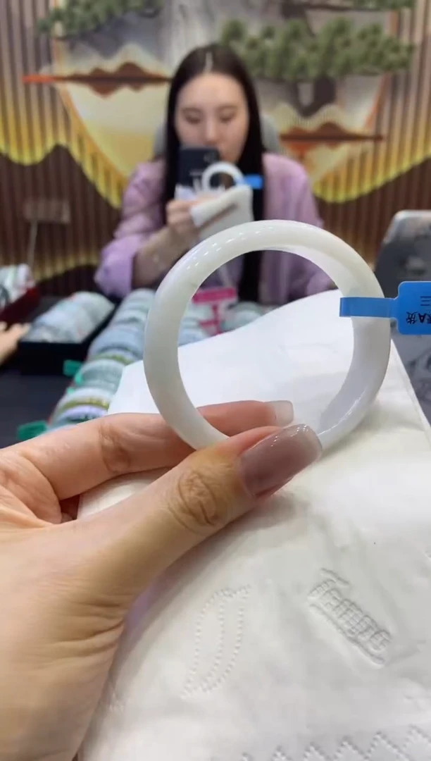 翡翠手镯未镶嵌00009353