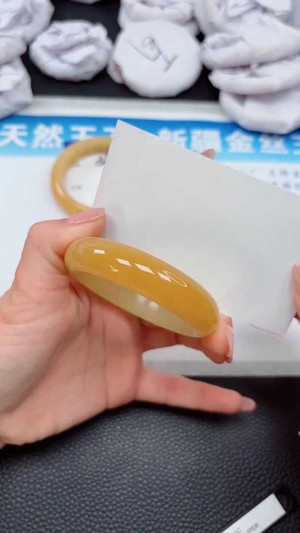 【闪购商品】石英质玉手镯未镶嵌345