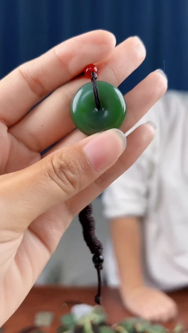 未镶嵌和田玉挂件拍一发一，多样性发货