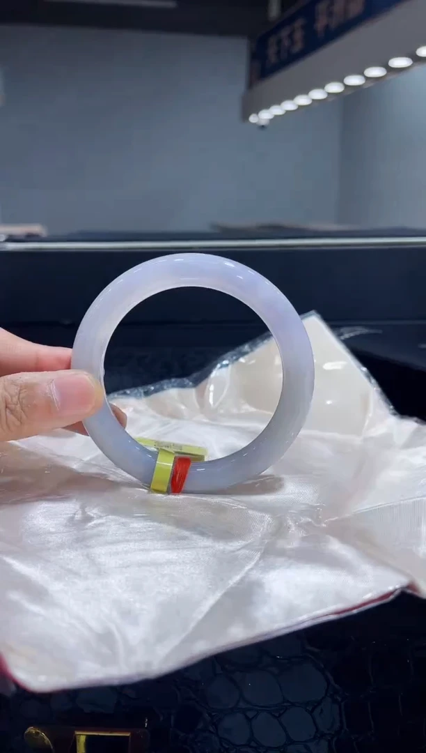 未镶嵌手镯翡翠4