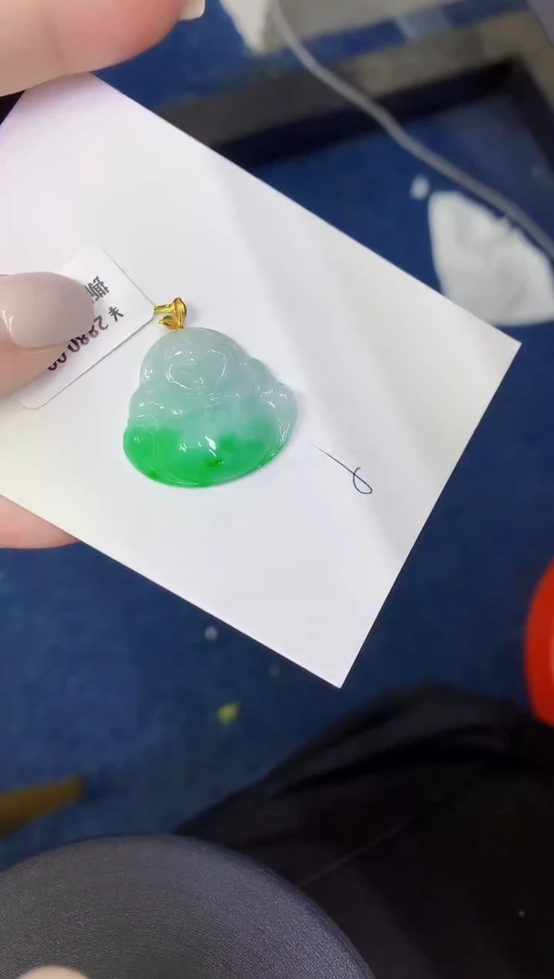 颈饰18K金镶嵌翡翠缅甸天然翡翠A货