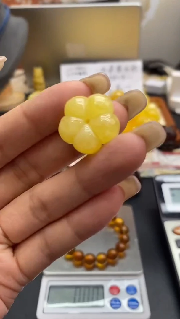 琥珀未镶嵌珠宝奇石1800