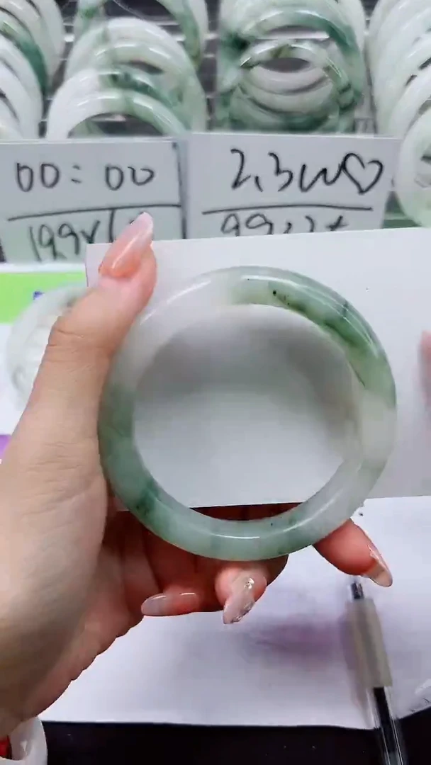 【闪购商品】石英质玉手镯未镶嵌A209-55/56