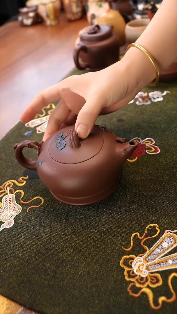 茶壶紫砂王正红 底槽清花器